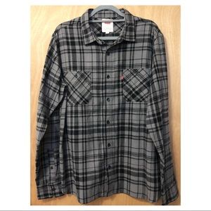Levi’s Plaid Flannel Button Down Shirt